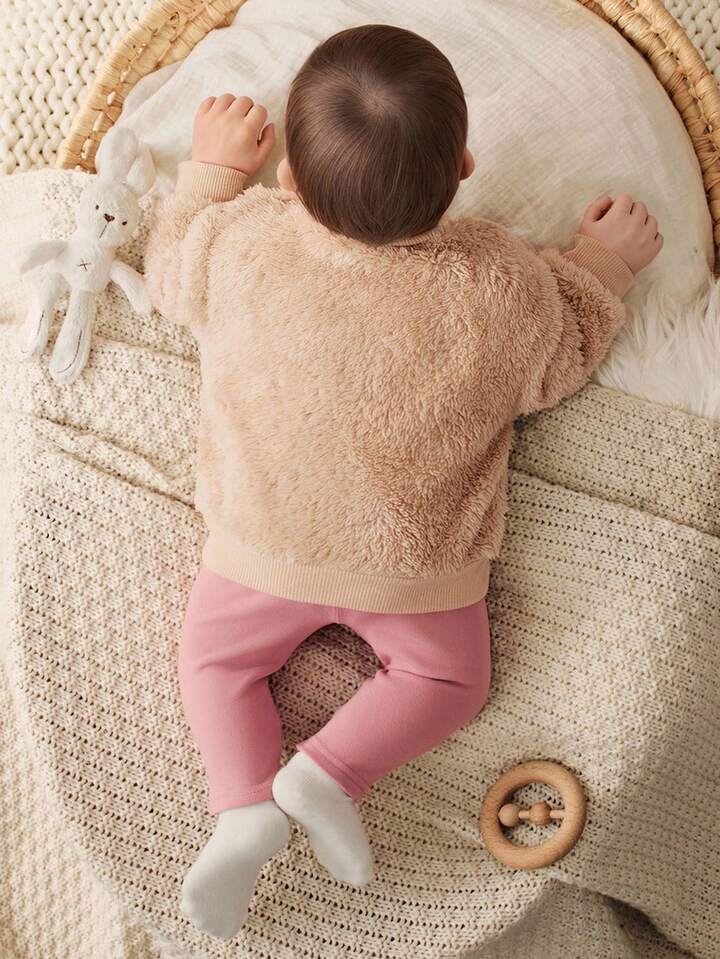 Baby Girl Fleece-Lined Thick Cartoon Bear Embroidered Bow Decor Round Neck Plush Sweatshirt & Elastic Waist Pants 2Pcs Set.