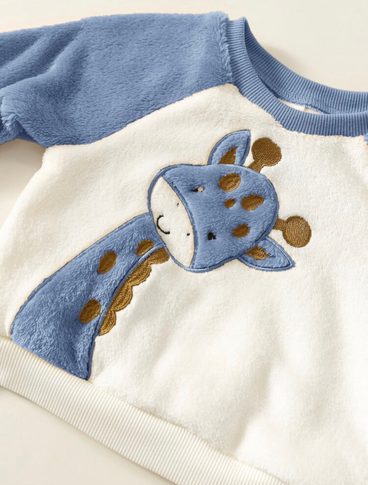 2pcs Autumn/Winter Fleece Lined Thickened Casual Cute Giraffe Sweatshirt Set, Baby Tracksuit.