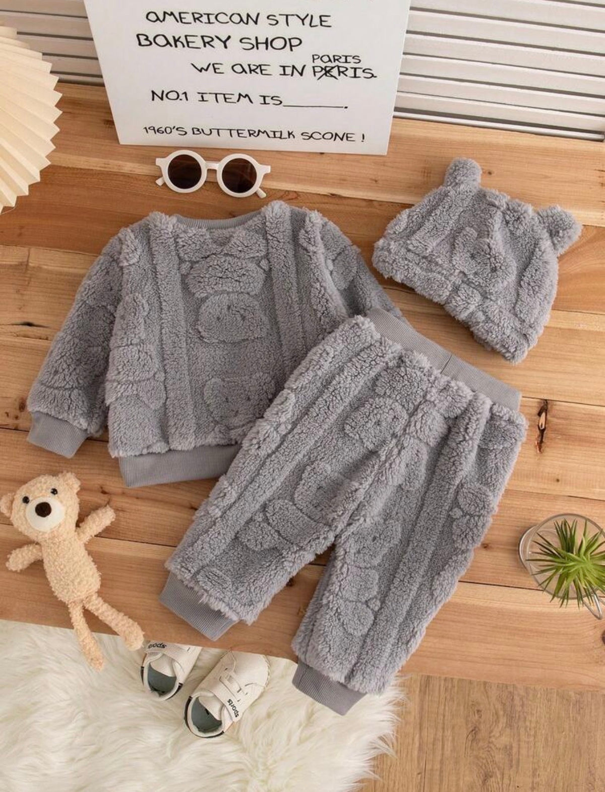 Kids 3pcs/Set Baby Boys & Girls Grey Autumn Cute Modest Family Matching Plush Bear Jacquard Fleece Crew Neck Sweatshirt, Fleece Sweatpants & Plush Ear Hat.( Delivery by 10th October)