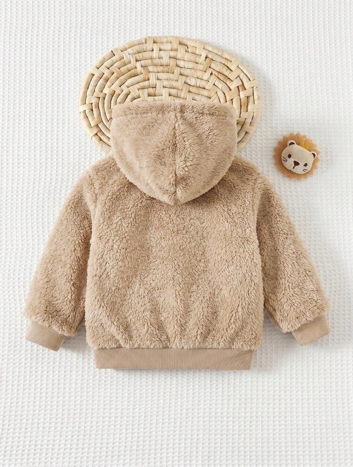 Boy Decorative Woven Label Hooded Long Sleeve Winter Jacket.