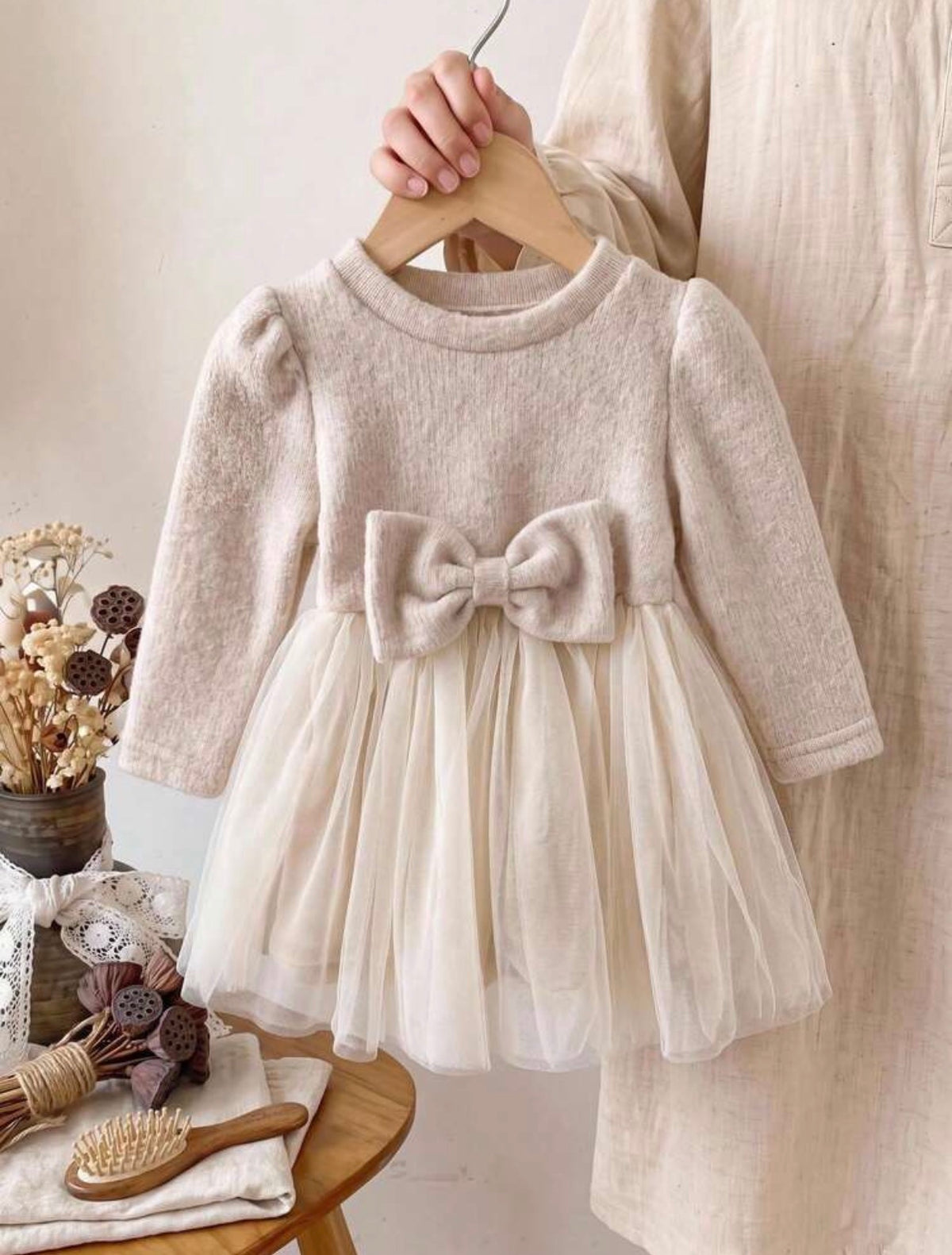 Girls Casual Ditsy Floral Long Sleeve Ribbed Dress.
