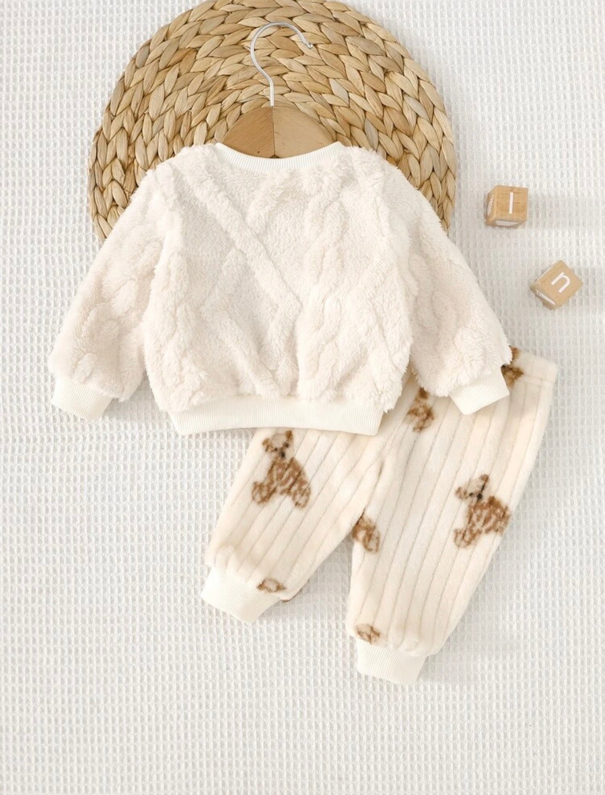 2Pc Baby Pajamas With Shirt Round Neck Bear Embroidery Flannel Loungewear.
