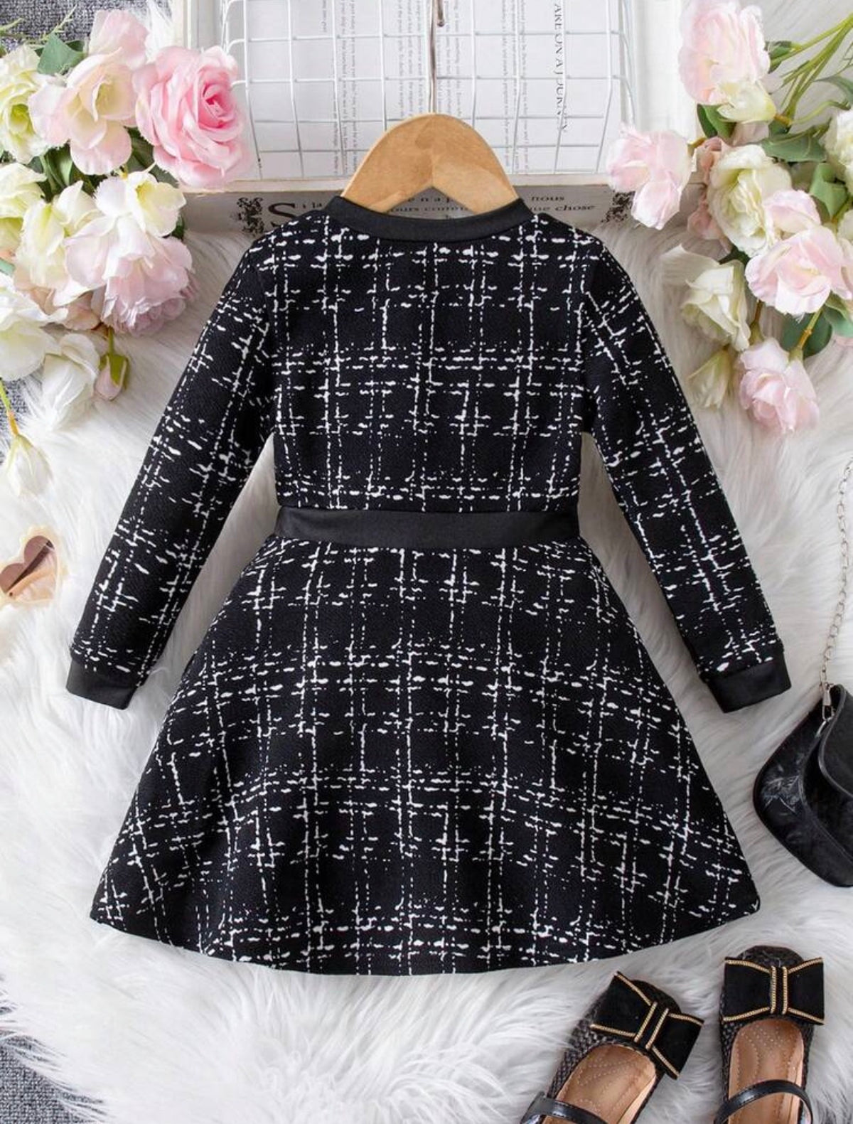 Girls Elegant Cute Black Plaid
Knit Long Sleeve Dress Fall/Winter.