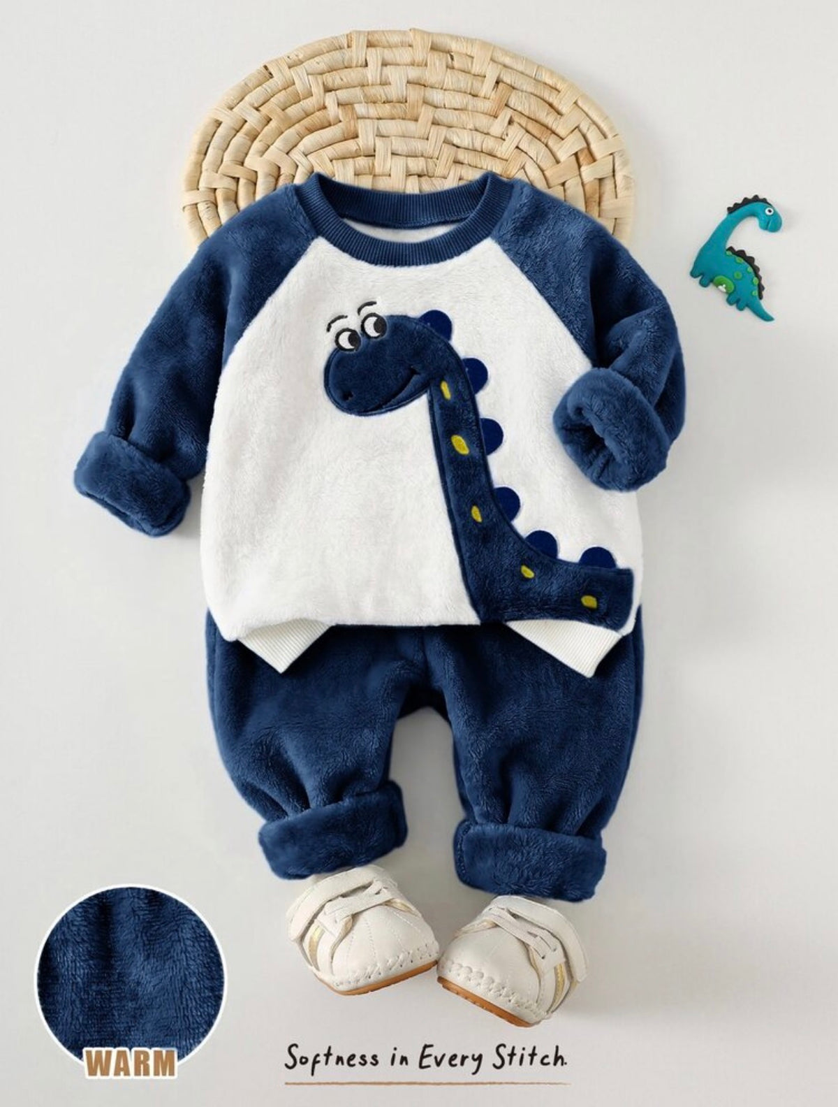 Baby Boy Cartoon Animal
Pattern Fleece Lined Thick Crew Neck Long Sleeve Pullover Sweatshirt And Elastic Waist Long Winter Pants 2 Pieces Set.