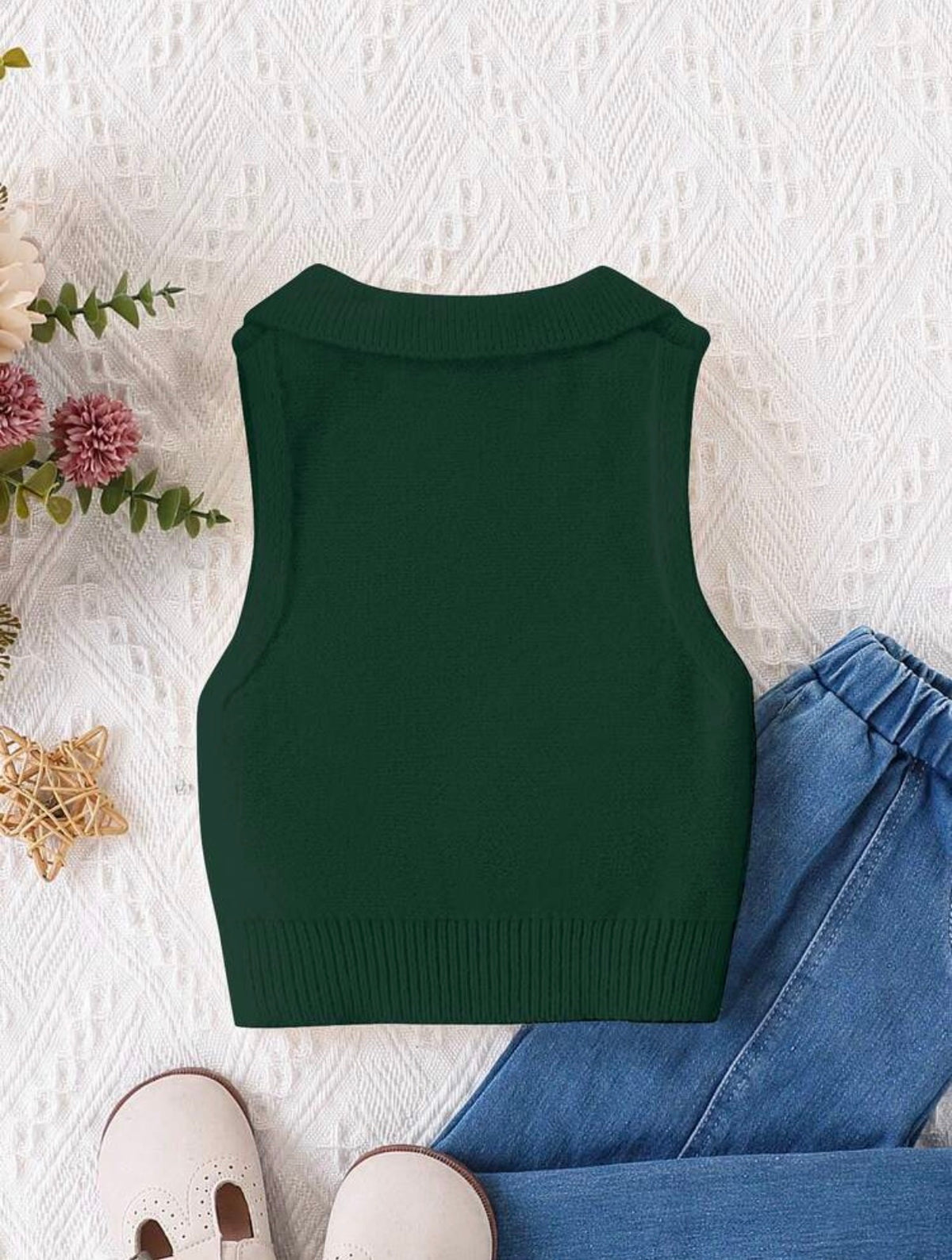 Young Girl Vintage Cable Knit Fashion Versatile Vest.