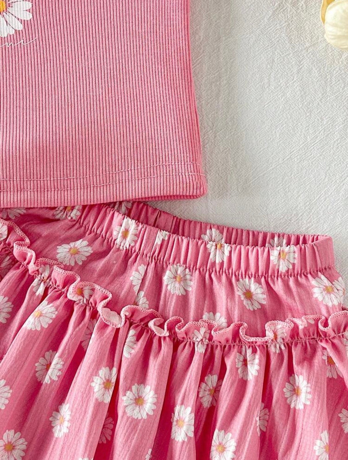 Girl Summer Squish Cute Daisy Print Loose Outfit.