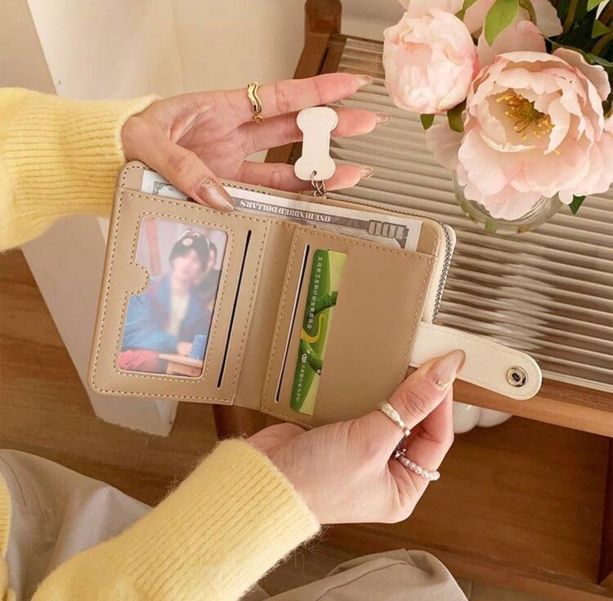 Trends Sausage Dog Design Wallet, Fashionable Card Holder, Portable Wallet.( Delivery by 15th October)