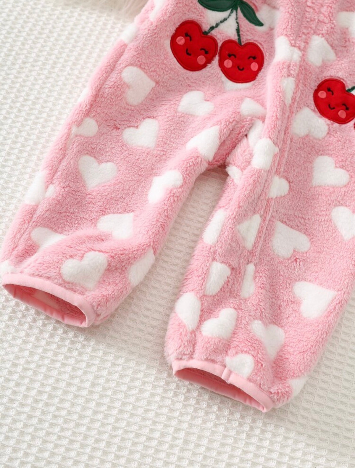 Baby Girl Heart Pattern Thermal Lined Thick Hooded Long Sleeve One-Piece Winter Jumpsuit.