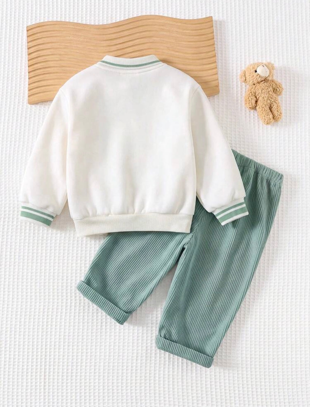 Baby Boy Cartoon Bear Pattern Knitted Soft Crew Neck Long Sleeve Pullover Sweatshirt & Elastic Waist Long Winter Pants 2pcs Set.