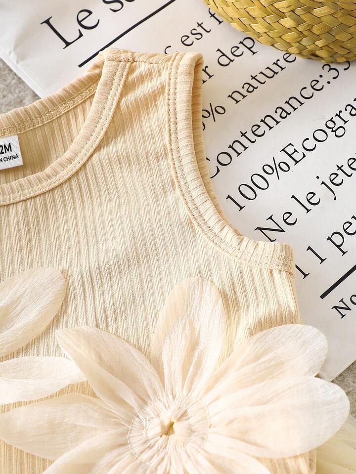 2pcs/Set Baby Girl Spring&Summer Elegant Style Flower Decoration Sleeveless Top&Wesh Short Skirt.