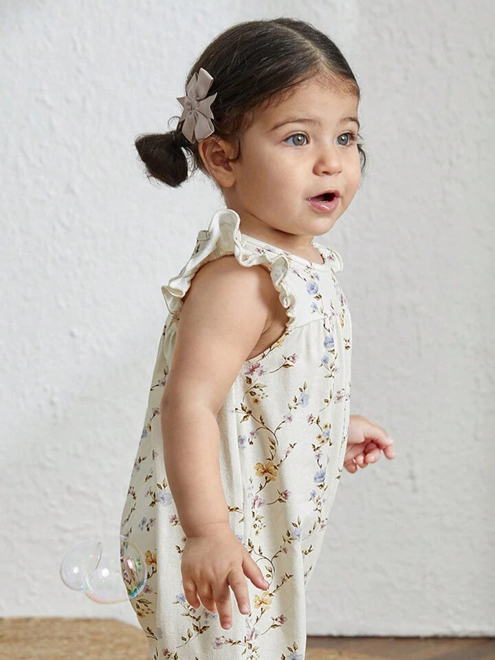 Girl Knitted Floral Pattern Soft Round Neck Sleeveless Jumpsuit With Ruffled Waistband.