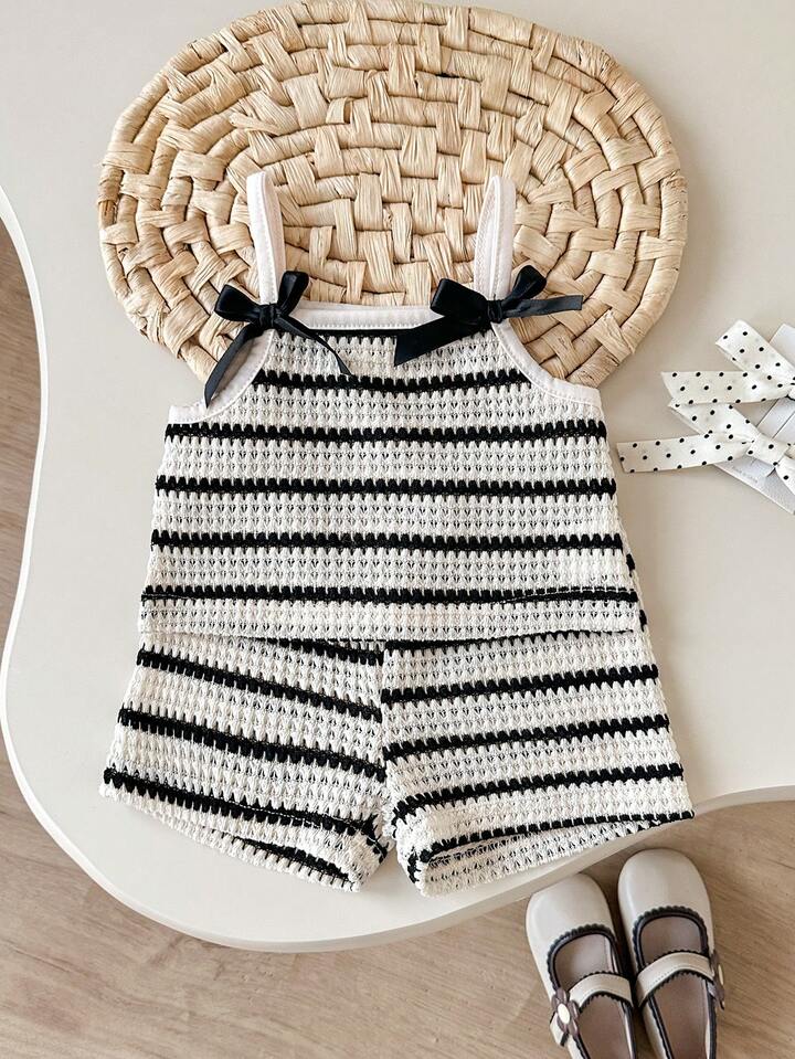 2pcs Baby Girls Sleeveless Striped Knit Jacquard Camisole Top + Elastic Waist Shorts Casual Cute Set, Suitable For Summer.